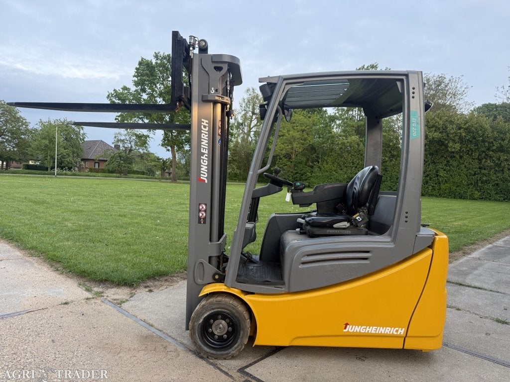 Jungheinrich EFG220 5M freelift sideshift 4e ventiel garanti