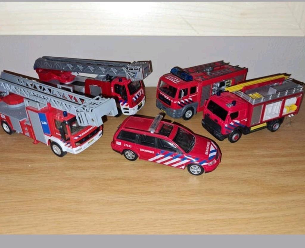 Brandweer, Ambulance en politie modelauto's siku ladderwagen, Ophalen of Verzenden, Gebruikt
