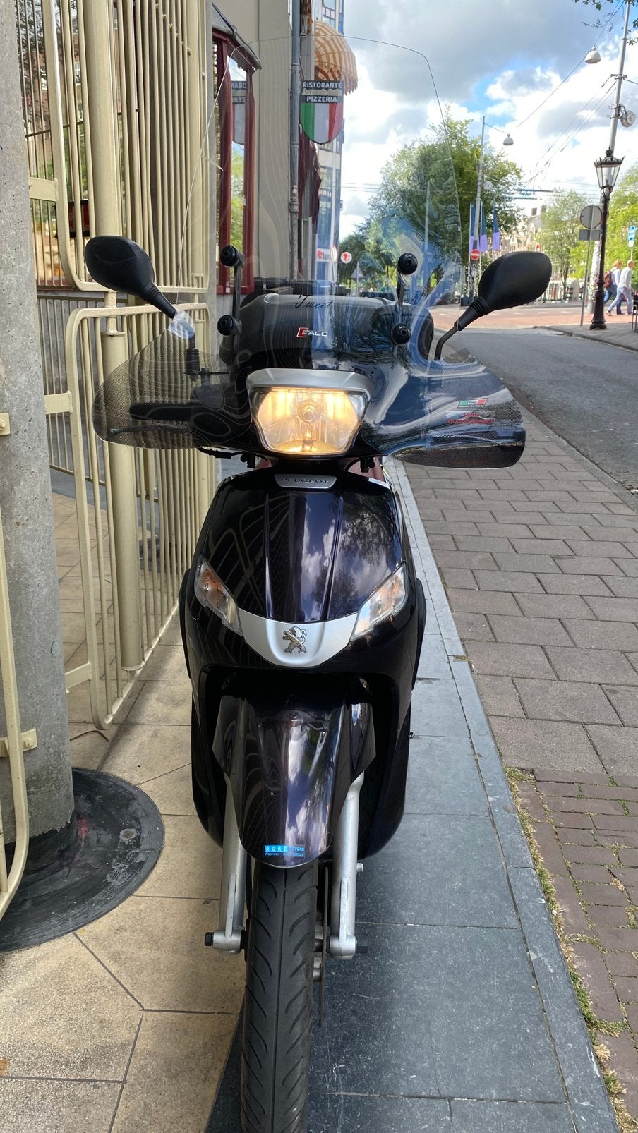 Peugeot Tweet, goed onderhouden. 9K origineel. 40 km/uur., Ophalen, Zo goed als nieuw, Benzine, Overige modellen