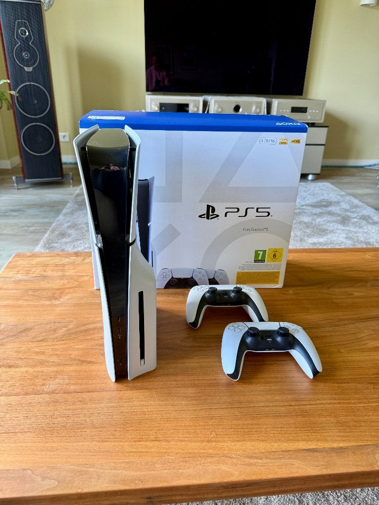 PlayStation 5 PS5 disc version 1 Tb, Spelcomputers en Games, Spelcomputers | Sony PlayStation 5, Ophalen of Verzenden, Zo goed als nieuw