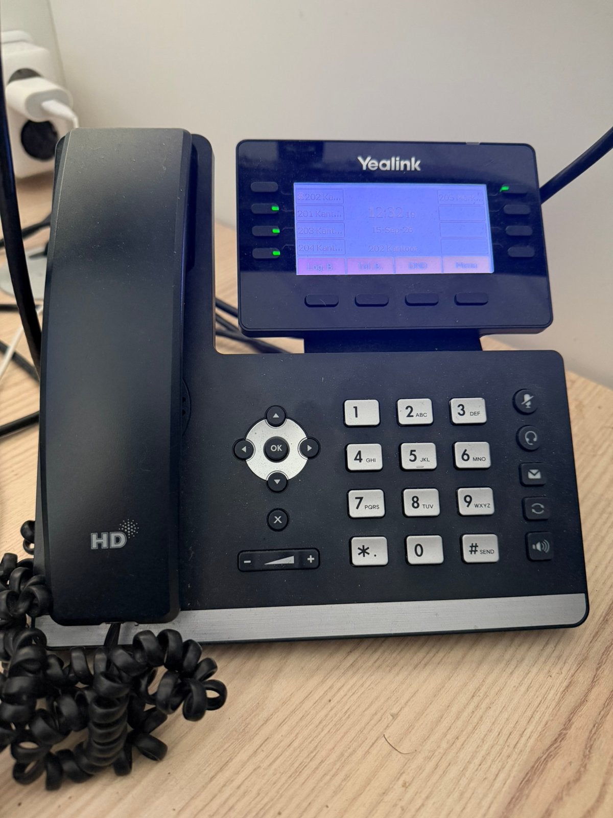 5x Yealink VoIP-bureautelefoon – zakelijke IP-telefoons, Kpn, Ophalen of Verzenden, Zo goed als nieuw, Nvt