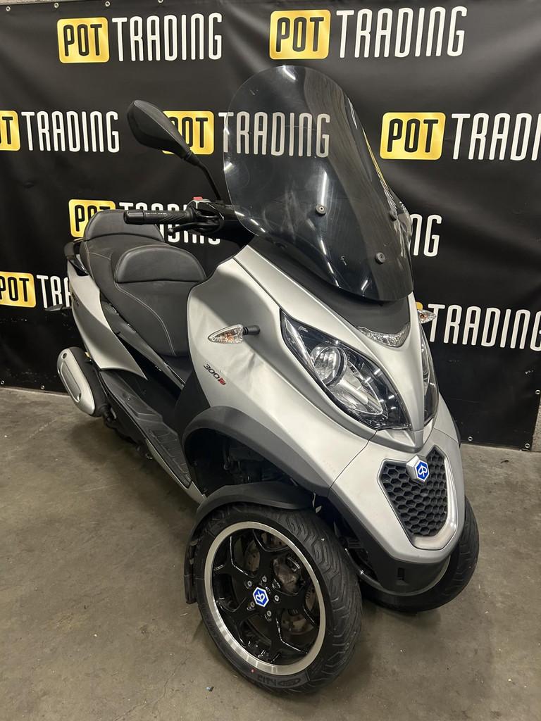 Piaggio MP3 300 LT ABS ASR 4600KM 2014 6 mnd garantie autori, Scooter, Bedrijf, Piaggio Vespa B.V., Minervum 7272
4817 ZM  Breda, NL