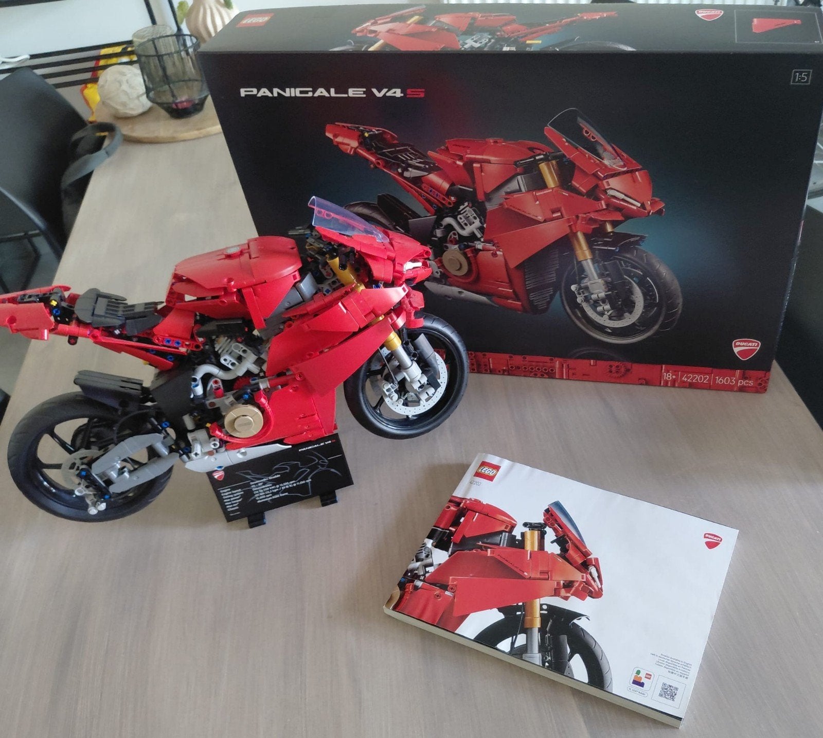 Lego Technic Ducati Panigale V4 R (42202)  Zo goed als nieuw, Ophalen, Zo goed als nieuw, Overige merken
