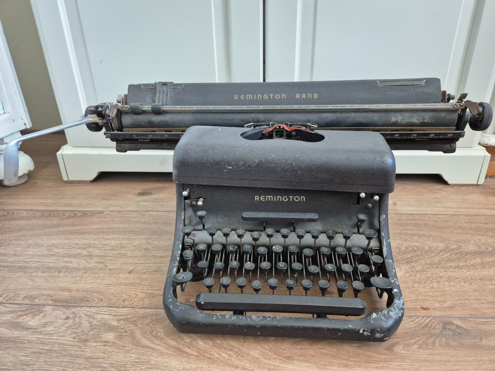 Unieke Remington Rand typemachine model 17 met brede wagen, Ophalen, Gebruikt