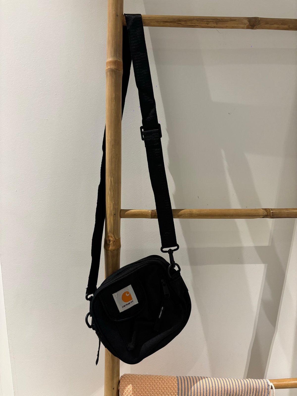 Carhartt WIP Essentials Bag Small - Zwart, Sieraden, Tassen en Uiterlijk, Tassen | Schoudertassen, Ophalen of Verzenden, Zo goed als nieuw