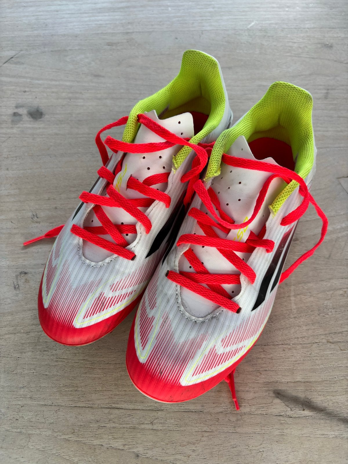 Adidas F50 Voetbalschoenen Maat 40, Maat XS of kleiner, Ophalen of Verzenden, Gebruikt, Schoenen