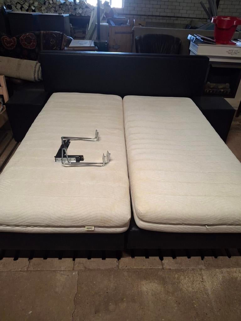 Boxspring 200 x 180 met nachtkastjes, Ophalen of Verzenden, Zo goed als nieuw, Tweepersoons, 180 cm