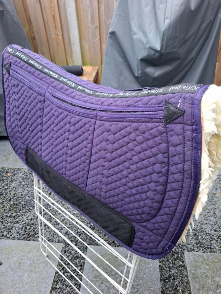 Western kifra pad paars 8 pockets, Dieren en Toebehoren, Paarden en Pony's | Dekens en Dekjes, Zo goed als nieuw, Ophalen of Verzenden