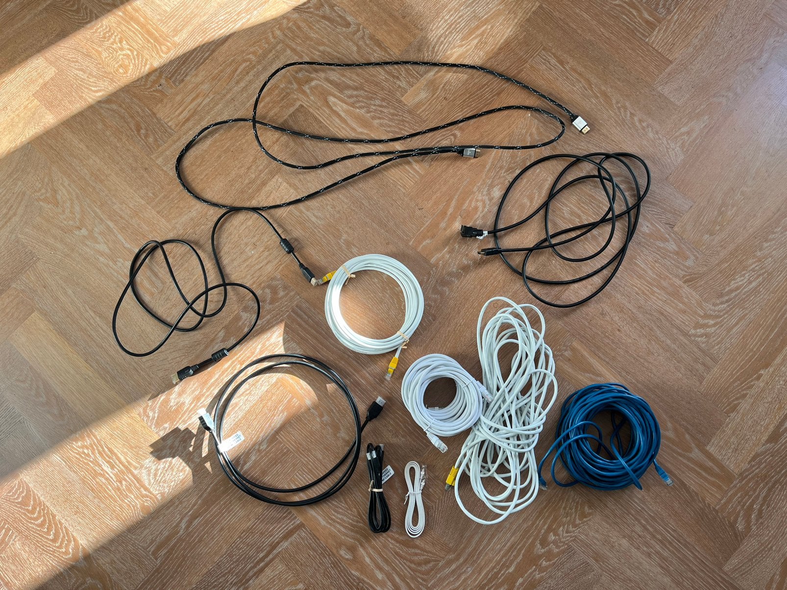 HDMI high speed & Internetkabels cat5E, Audio, Tv en Foto, Ophalen of Verzenden, Zo goed als nieuw, 2 tot 5 meter, HDMI-kabel