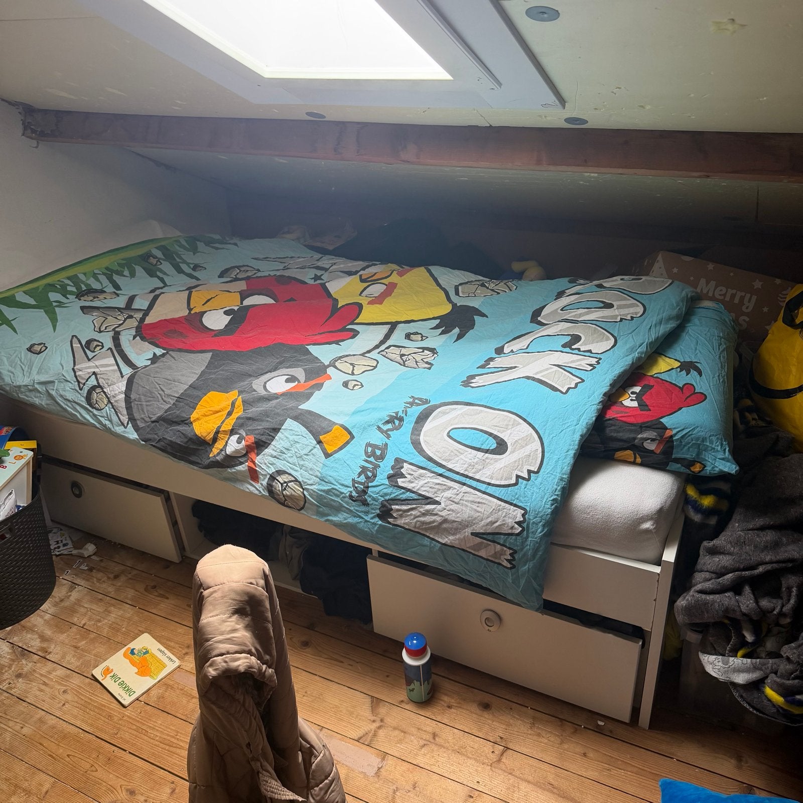 Eenpersoonsbed met lades en metalen bedframe, Huis en Inrichting, Slaapkamer | Bedden, Ophalen, Gebruikt, 90 cm, Eenpersoons