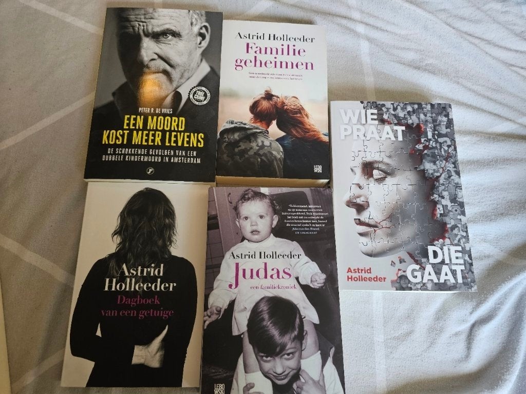 Boeken Astrid Holleeder en Peter R. de Vries - 1x gelezen, Ophalen, Zo goed als nieuw