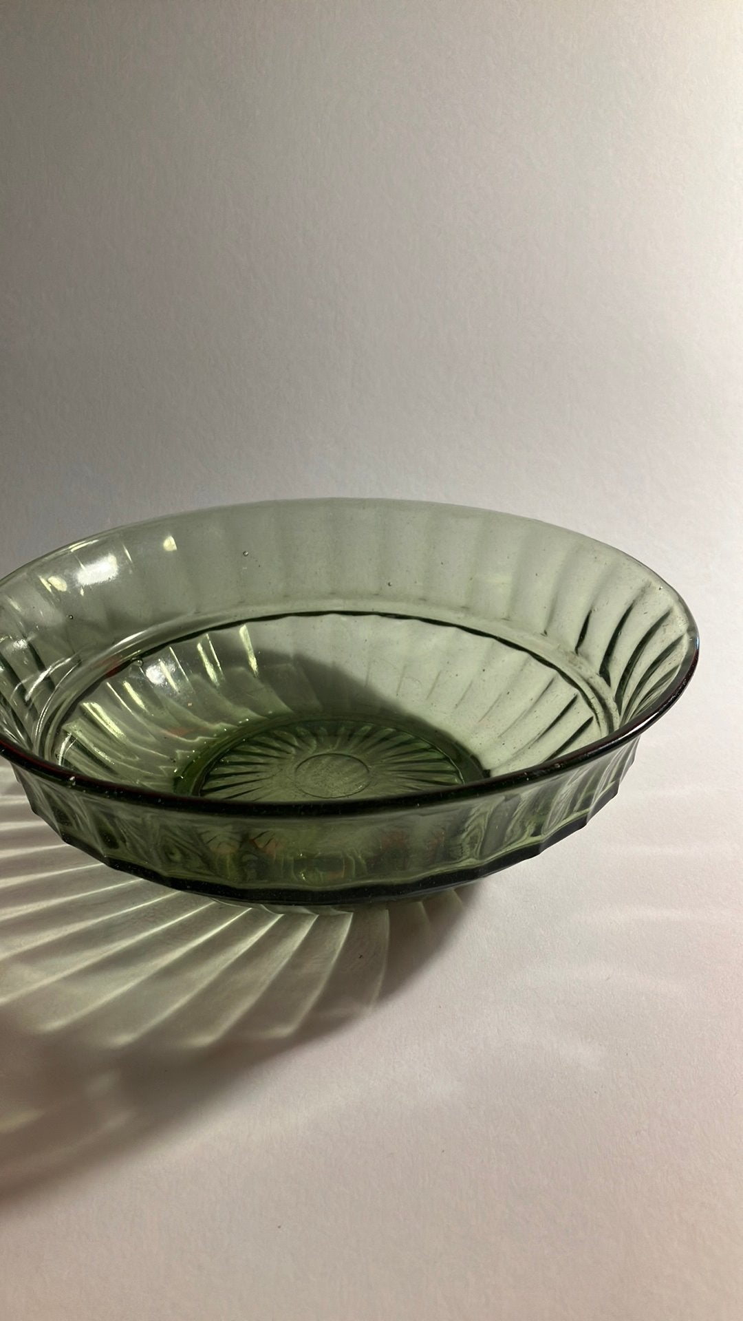 Neerlandia schaal, 21 cm, Antiek en Kunst, Antiek | Glas en Kristal, Ophalen of Verzenden