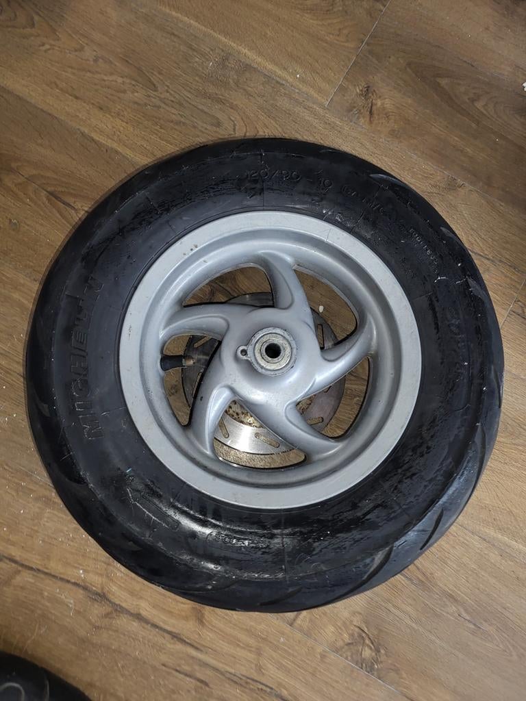 Piaggio/Gilera/Puch Typhoon voorvelg met band, Ophalen of Verzenden, Gebruikt, Overige typen, Piaggio