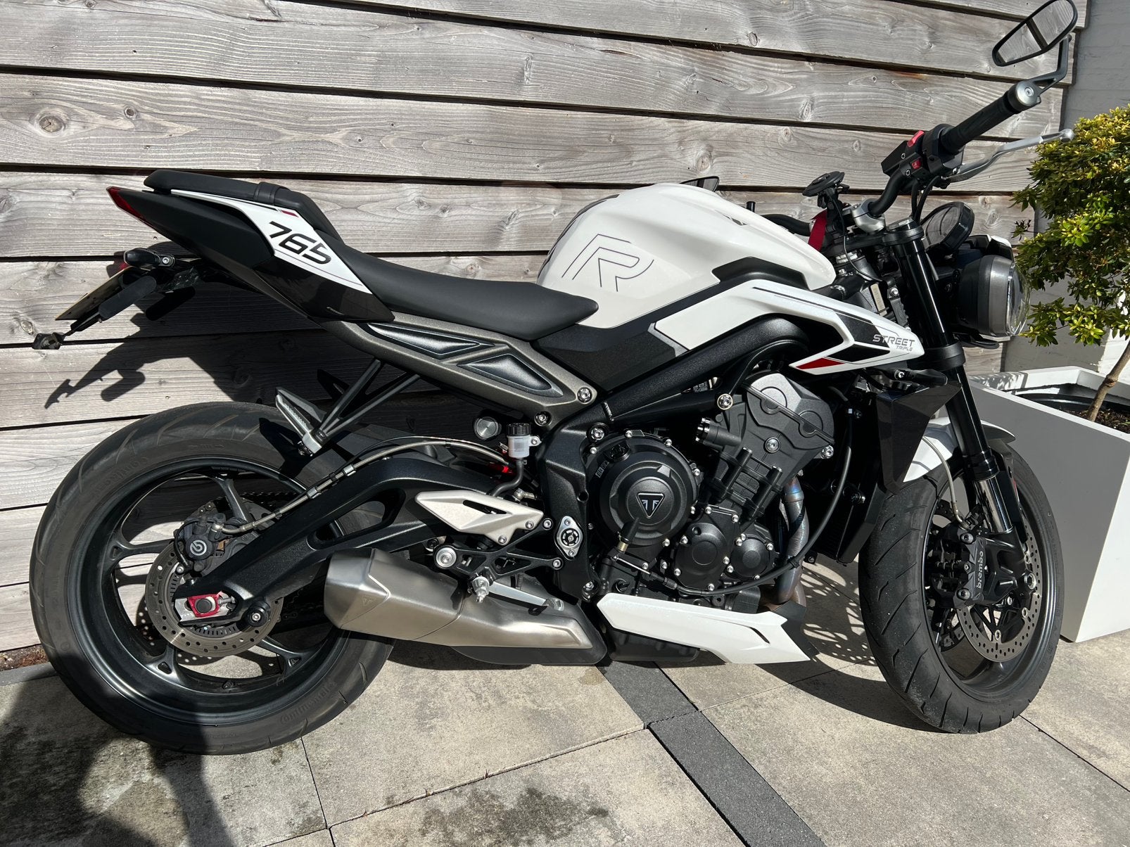 Triumph Street Triple 765 R, Motoren, ABS, Occasion, Motorrijbewijs A, 3 cilinders
