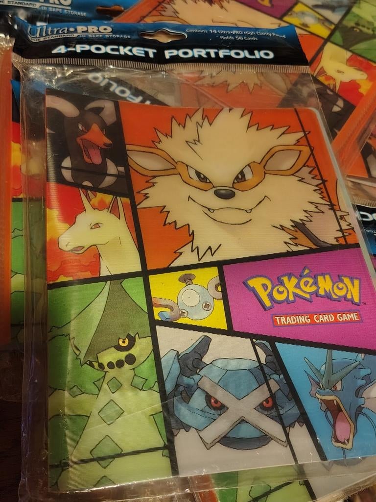 Pokémon Ultra Pro 4-Pocket Portfolio 2007 NIEUW, Ophalen of Verzenden, Nieuw, Sleeves of Kaarthoesjes