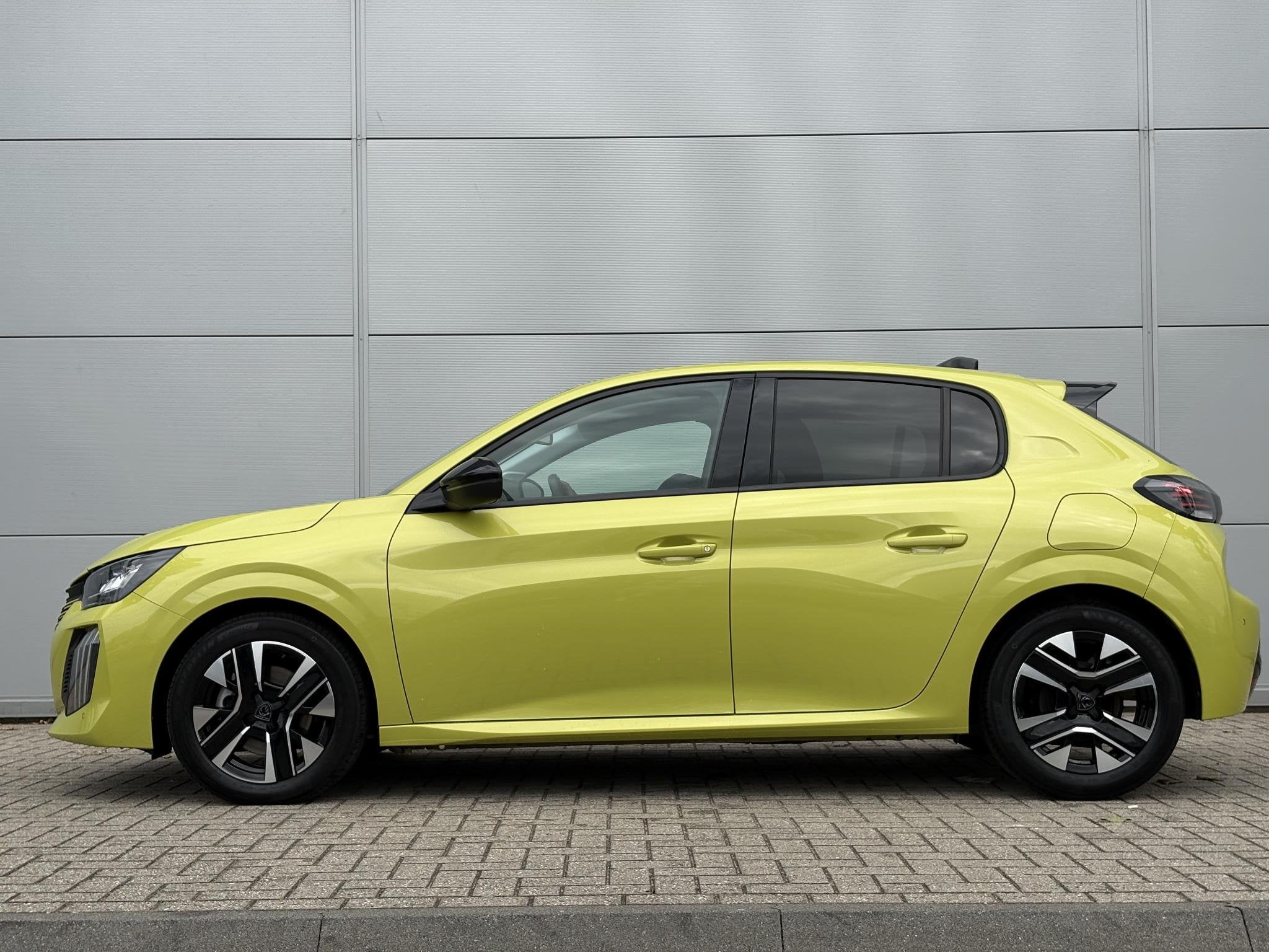 Peugeot 208 1.2 Hybrid 110 e-DCS6 Allure | Automaat | Parkee, Auto's, 12 maanden, 1195 kg, Gebruikt, 1199 cc