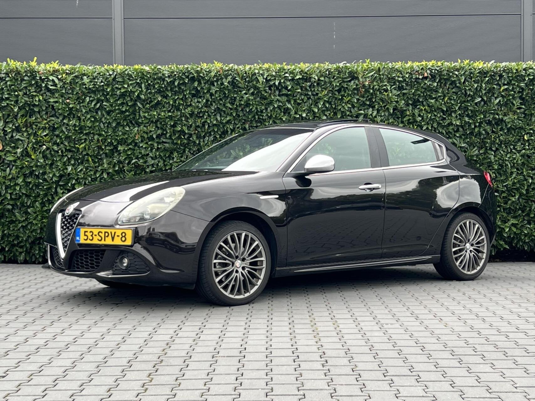 Alfa Romeo Giulietta 1.4 T Distinctive NL AUTO, NAP LOGISCH,, Auto's, Euro 5, 4 cilinders, Zwart, Origineel Nederlands