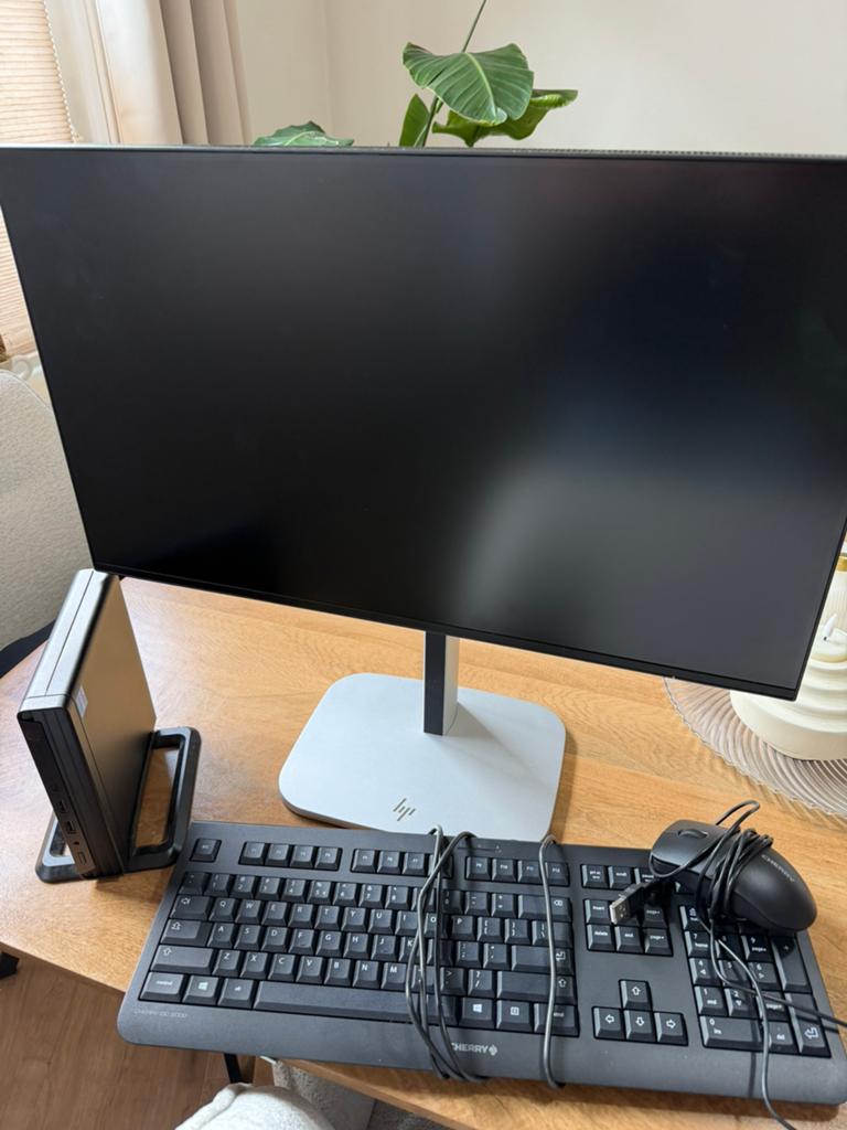 HP Pro Mini 400 G9 i5 16GB 512SSD + HP 24” IPS 100Hz monitor, IPS, Ophalen of Verzenden, Zo goed als nieuw, 61 t/m 100 Hz