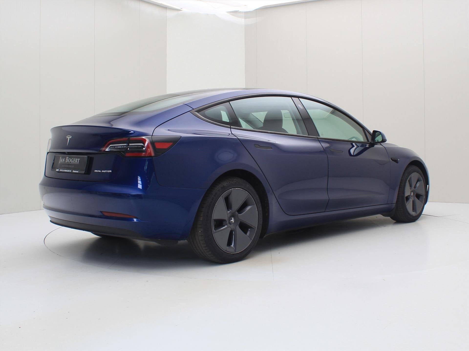 Tesla Model 3 Long-Range AWD 351pk 75 kWh FACELIFT [ WARMTEP, Auto's, Tesla, Automaat, Gebruikt, Zwart, Blauw
