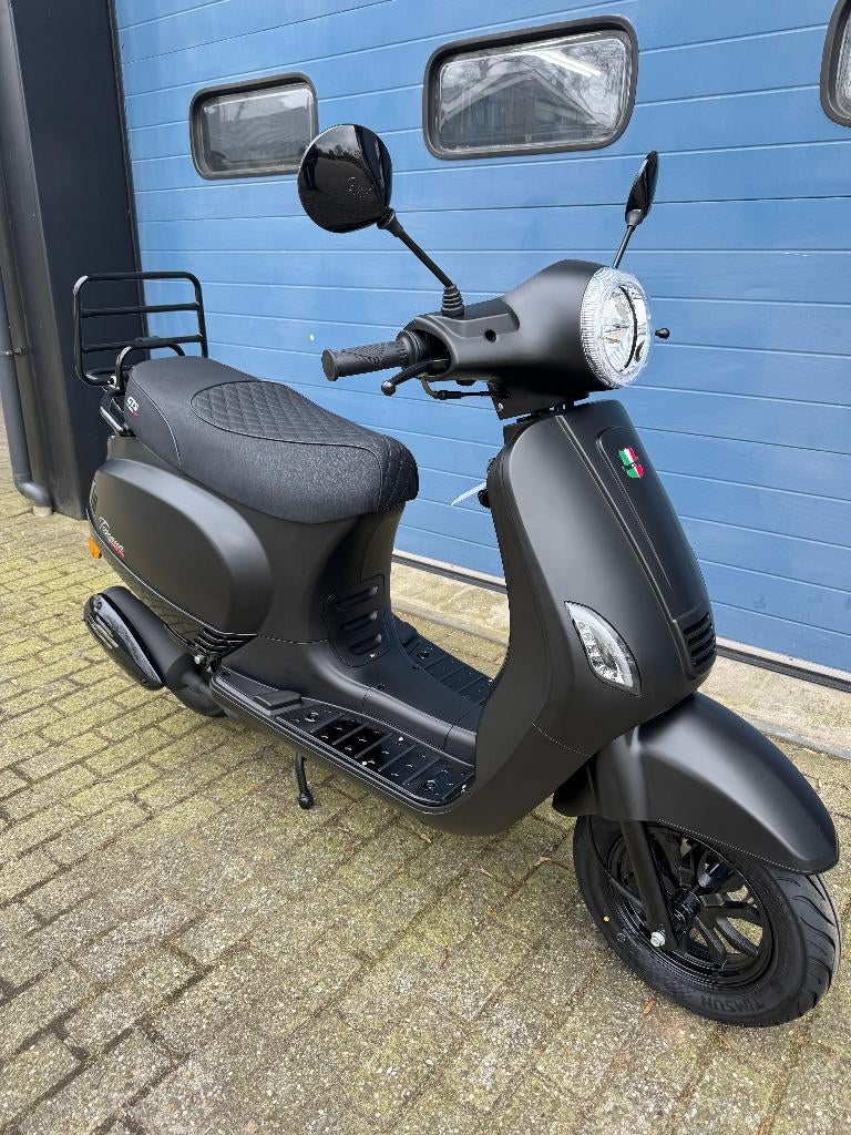 GTS toscana dynamic Nieuw (all inn prijs), Ophalen, Nieuw, Maximaal 45 km/u, Benzine