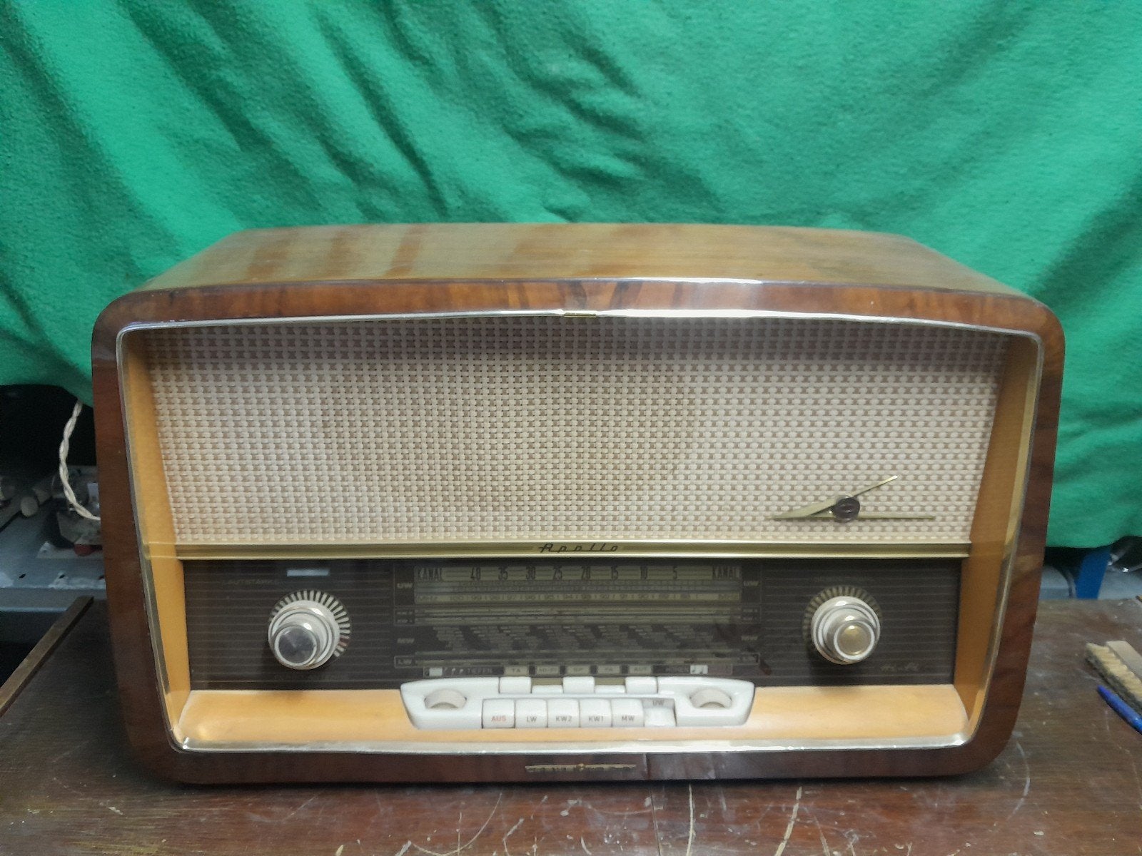 loewe opta apollo 4760, Antiek en Kunst, Antiek | Tv's en Audio, Ophalen