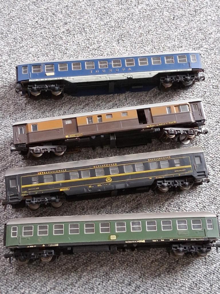 Set van 4 fleischmann rijtuigen HO, Hobby en Vrije tijd, Modeltreinen | H0, Gebruikt, Gelijkstroom, Fleischmann, Wagon