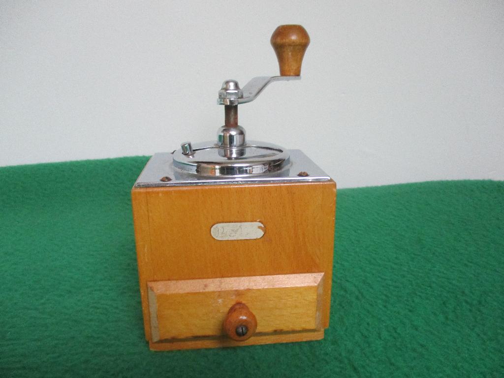 Vintage hand koffiemolen, Antiek en Kunst, Ophalen of Verzenden