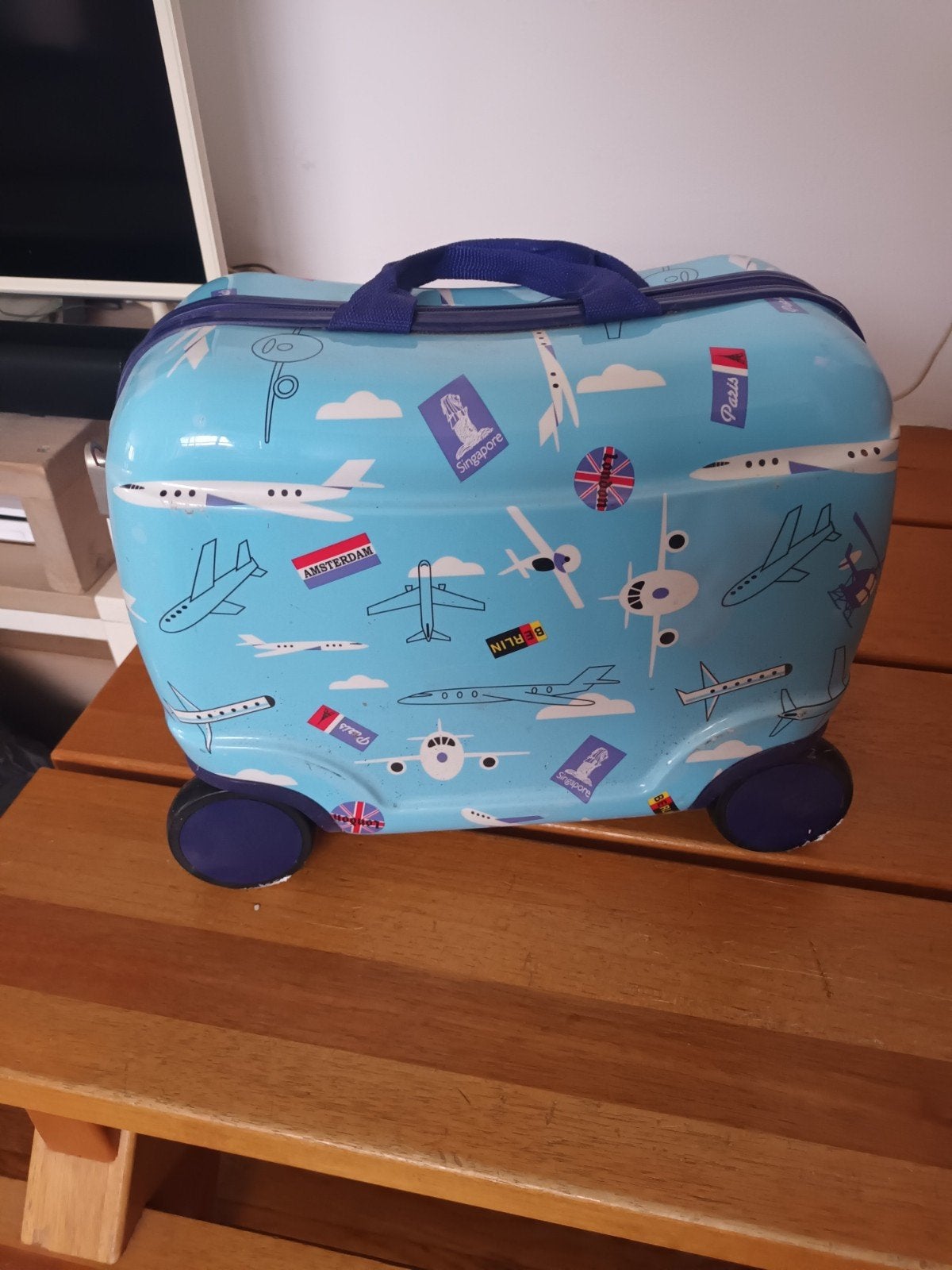 Leuke kinder reiskoffer met vliegtuigjes, Ophalen