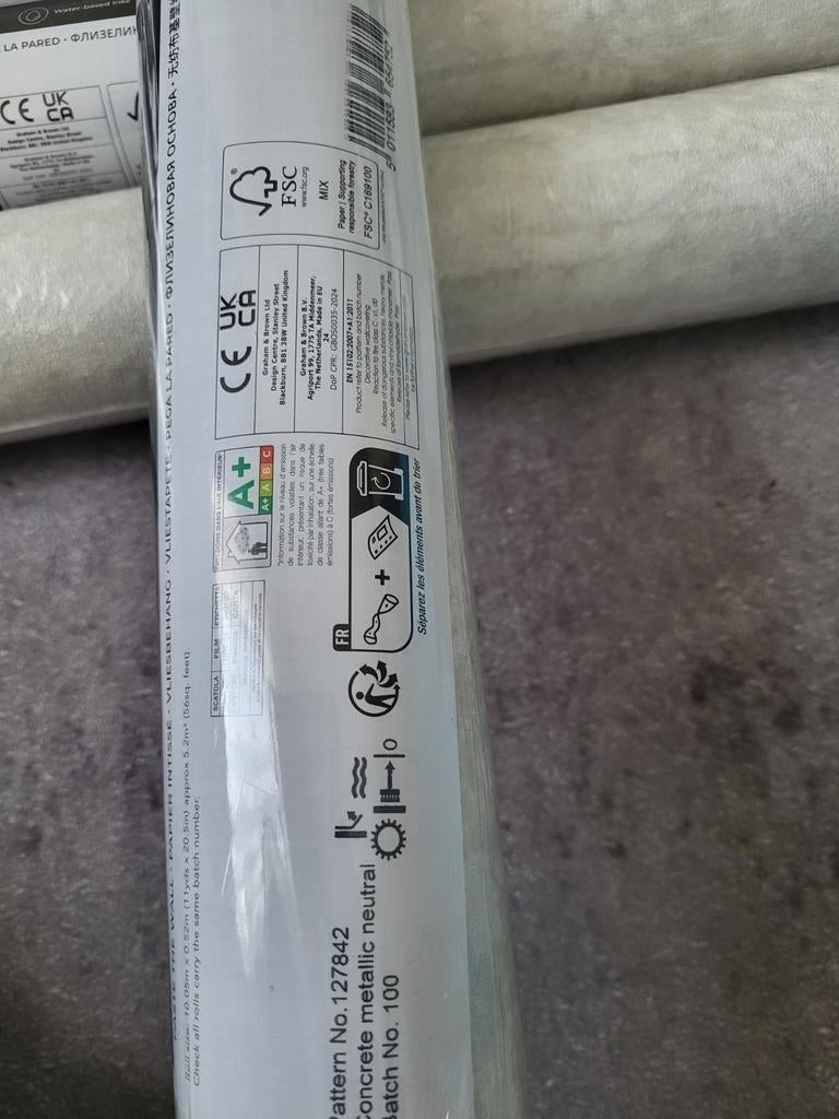 14 rollen Easydecor vliesbehang - Concrete metallic neutral, Ophalen of Verzenden, Grijs, Modern, Industrieel