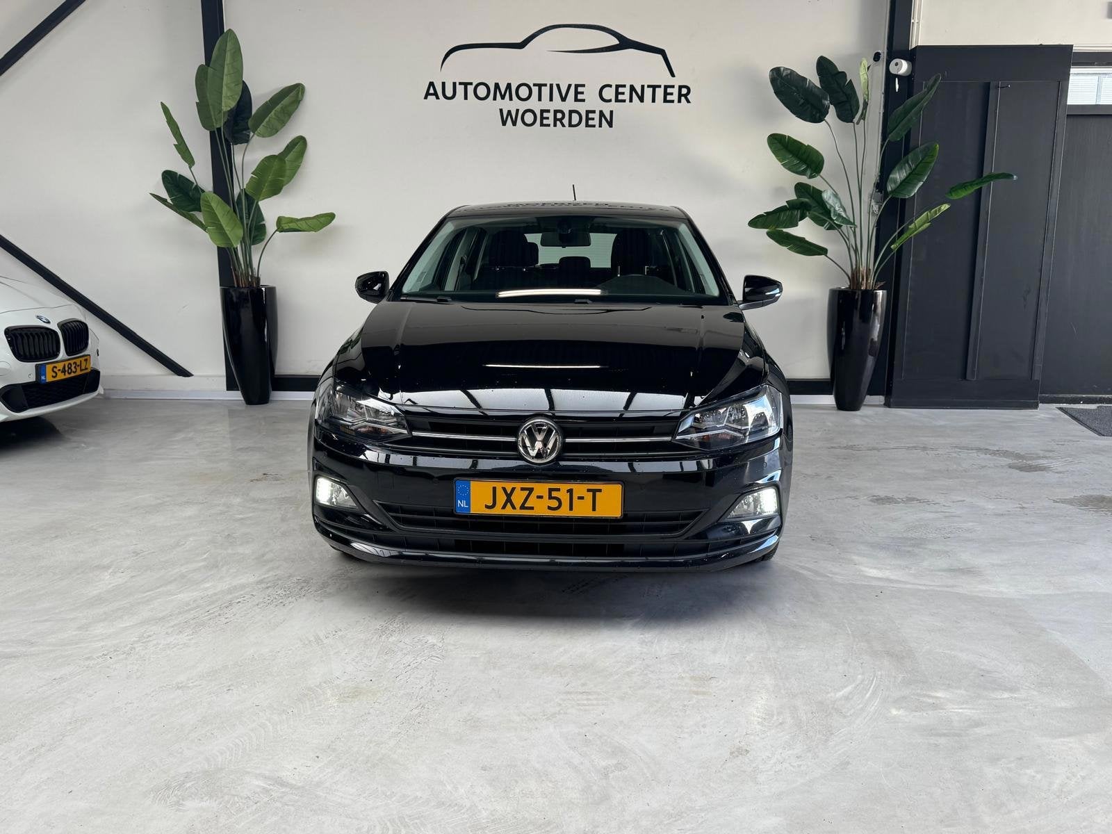 Volkswagen POLO 1.0 MPI Beats Navi PDC Cruise Control, 1025 kg, Gebruikt, Euro 6, Zwart