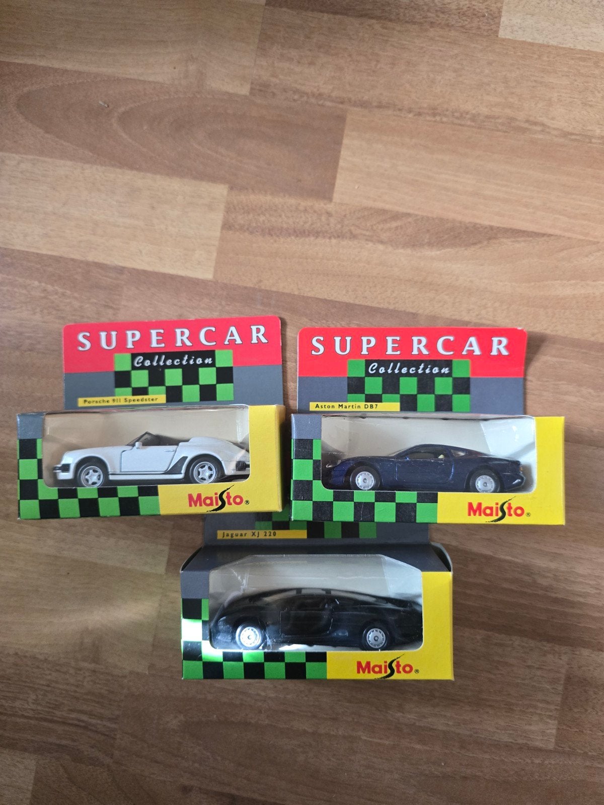 Maisto Supercar Collection – 3 modelauto's – Porsche, Aston, Ophalen of Verzenden, Nieuw, Auto, Overige merken