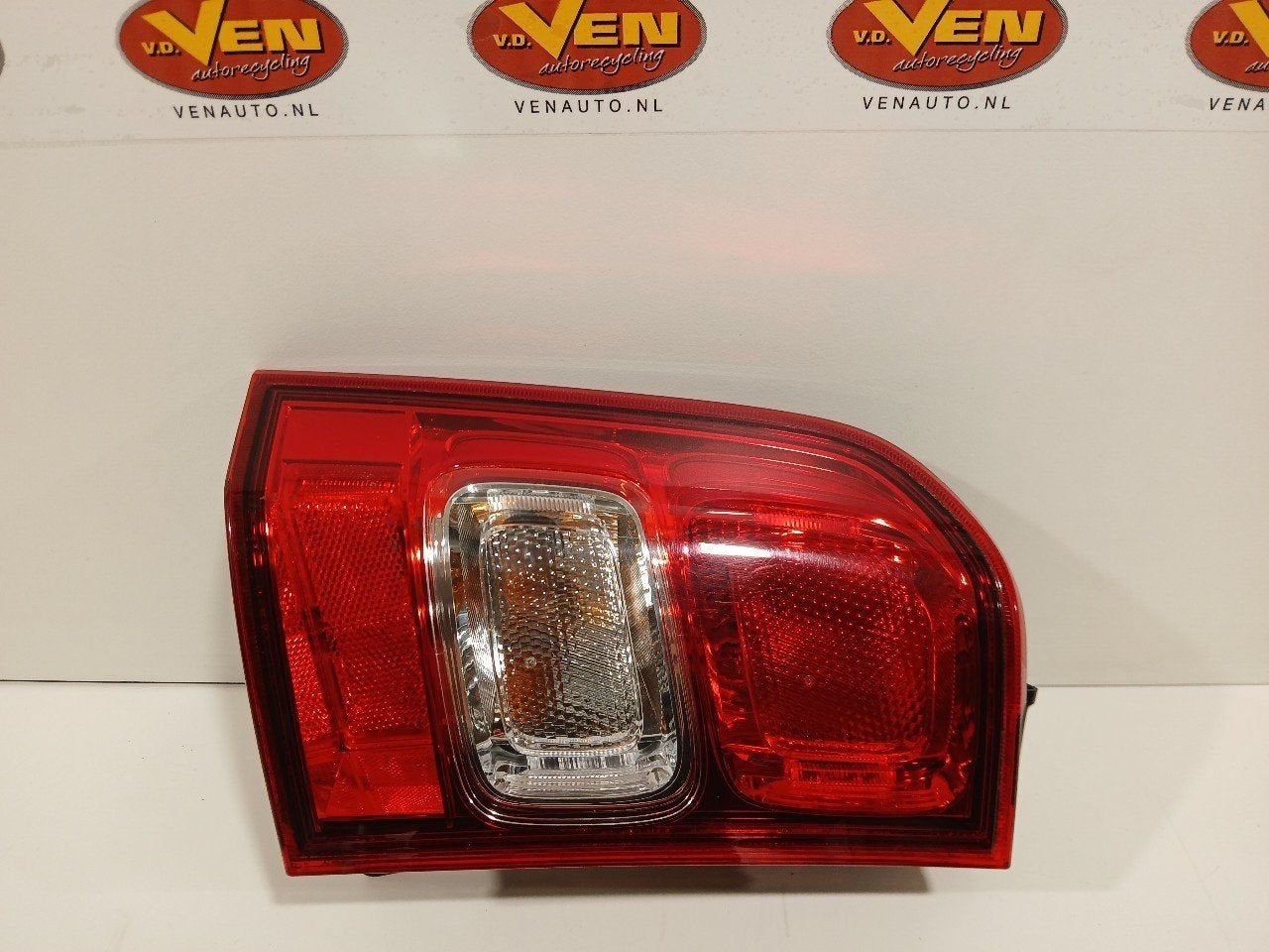 Achterlicht links buiten Suzuki Ignis, Auto-onderdelen, Verlichting, Onderdelen@venauto.nl, Van der Ven Autorecycling B.V., Gebruikt
