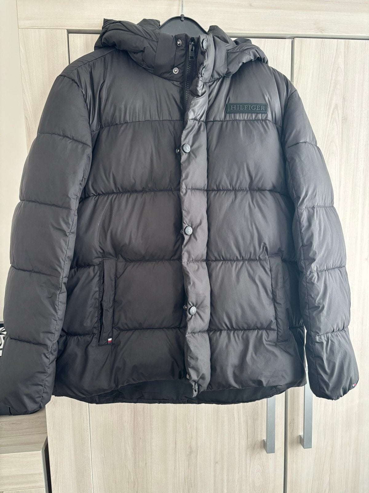 Tommy Hilfiger Puffer Jas Zwart - Maat 164, Ophalen of Verzenden, Zo goed als nieuw