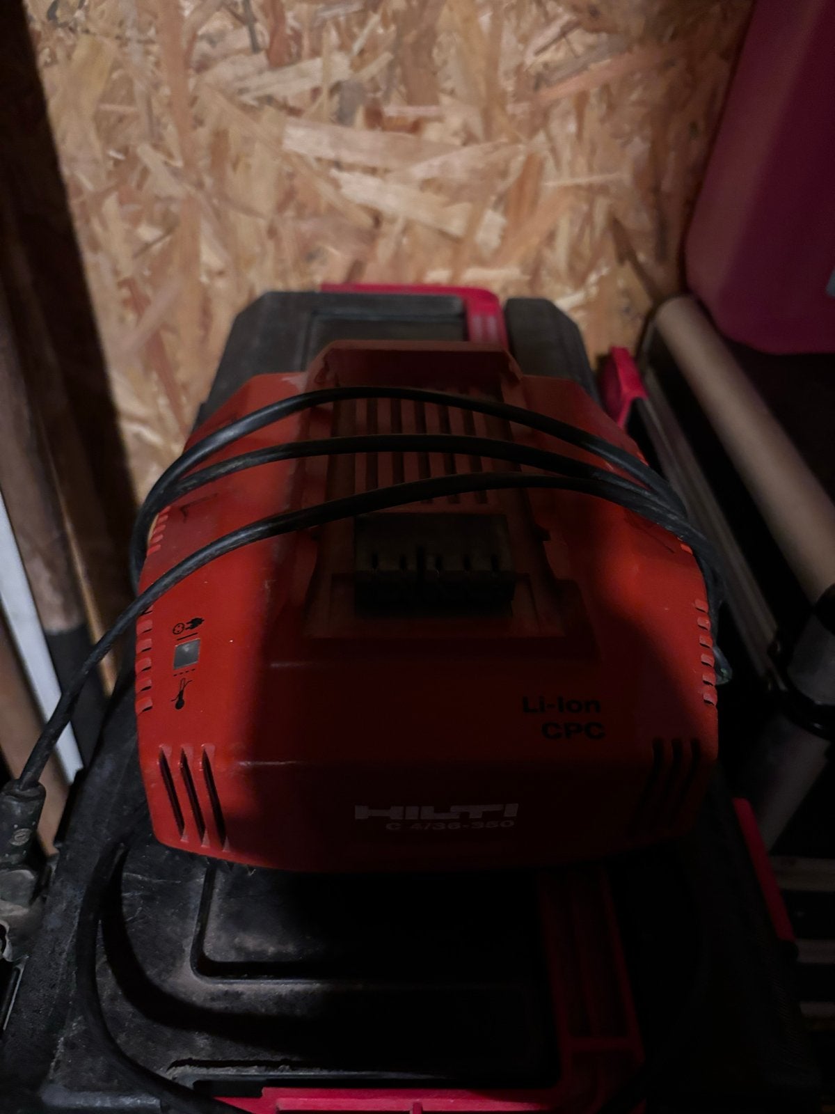 Hilti SFC 7/18 Acculader, Ophalen of Verzenden, Gebruikt
