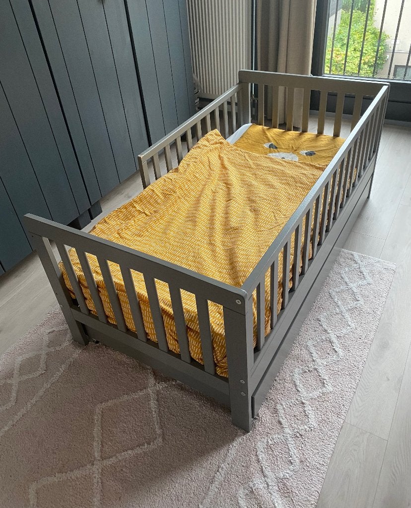 Petit Amelie peuterbed, 140 x 70, inclusief lade en matras, Kinderen en Baby's, Kinderkamer | Bedden, Gebruikt, 70 tot 85 cm, 140 tot 160 cm
