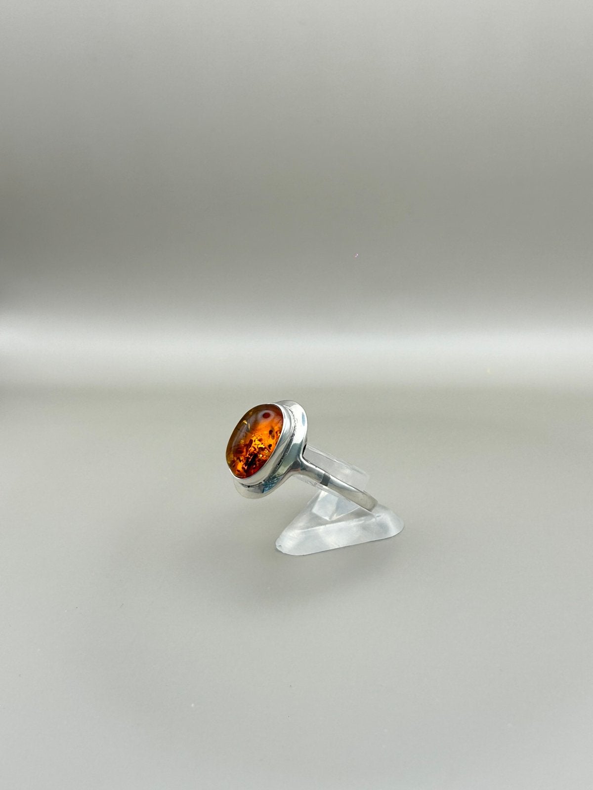 Baltische sterling zilveren amber ring uit Gdansk, Sieraden, Tassen en Uiterlijk, Ophalen of Verzenden, Zilver, Ring, Met edelsteen