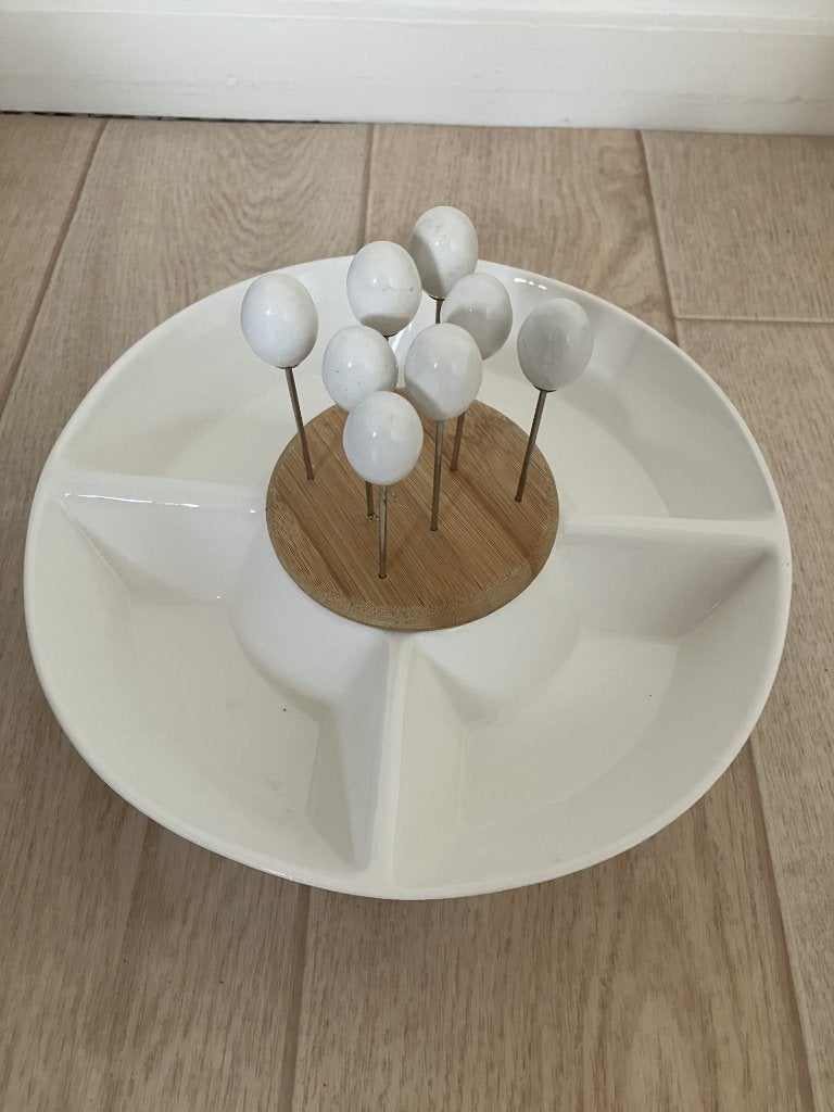 Borrelschaal tapasschaal snackschaal met prikkers, Ophalen of Verzenden, Gebruikt, Overige stijlen, Schaal of Schalen