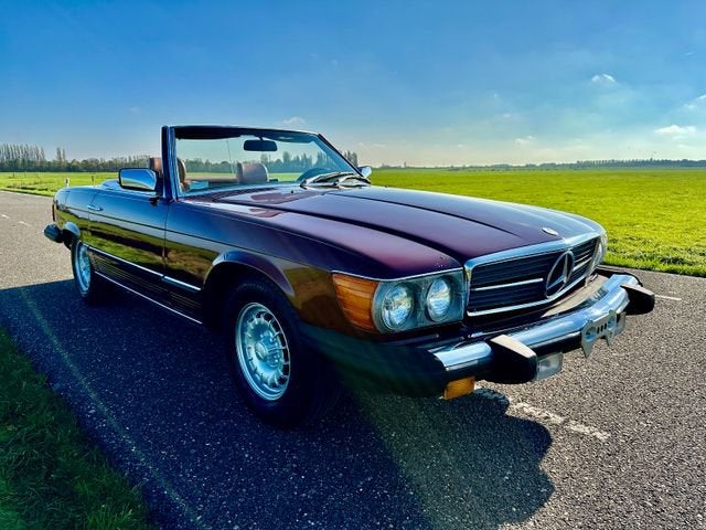 Mercedes-Benz Mercedes 1984 Rood, Automaat, Achterwielaandrijving, Cabriolet, Leder