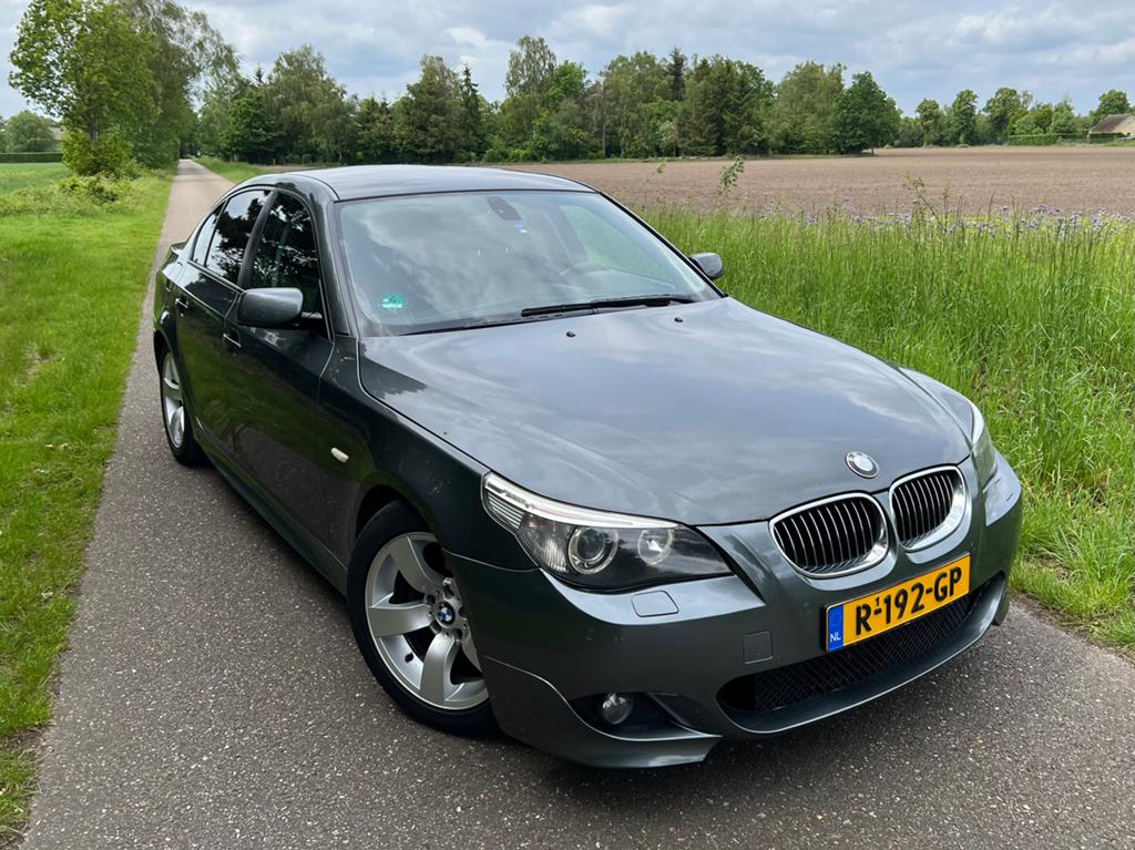 BMW 5-Serie 2.2I 520i 2004 Grijs E60, Auto's, 2171 cc, Achterwielaandrijving, 11 km/l, Handgeschakeld