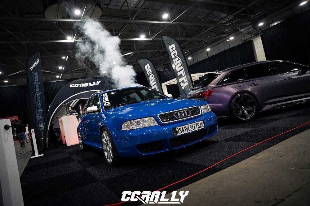 Audi RS4 2.7 V6 Avant 280KW 2000 Blauw, Auto's, Audi, 481 pk, 1595 kg, 2671 cc, Handgeschakeld