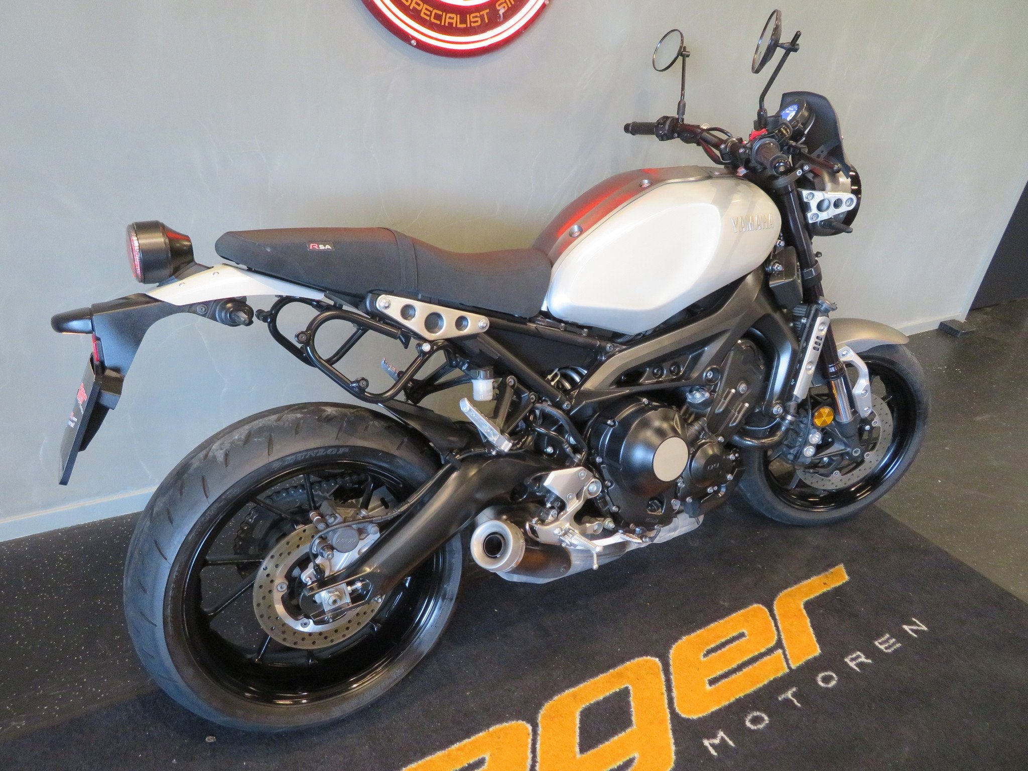 Yamaha XSR 900 XSR900 ABS PERFECTE STAAT! (bj 2016), Motoren, Motoren | Yamaha, Bedrijf, 847 cc, Naked bike