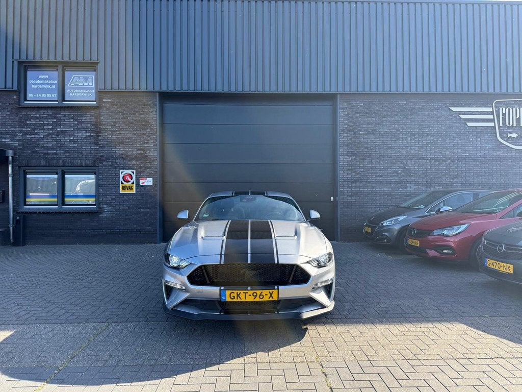 Ford Mustang Fastback 5.0 V8 GT | 1E EIGENAAR | 12MND GARANT, Auto's, Ford, Automaat, Achterwielaandrijving, Gebruikt, 4 stoelen