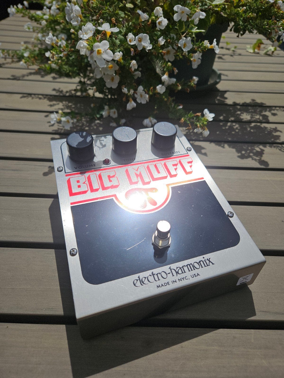 Electro Harmonix Big Muff Pi met speciale voedingskabel, Muziek en Instrumenten, Effecten, Ophalen of Verzenden