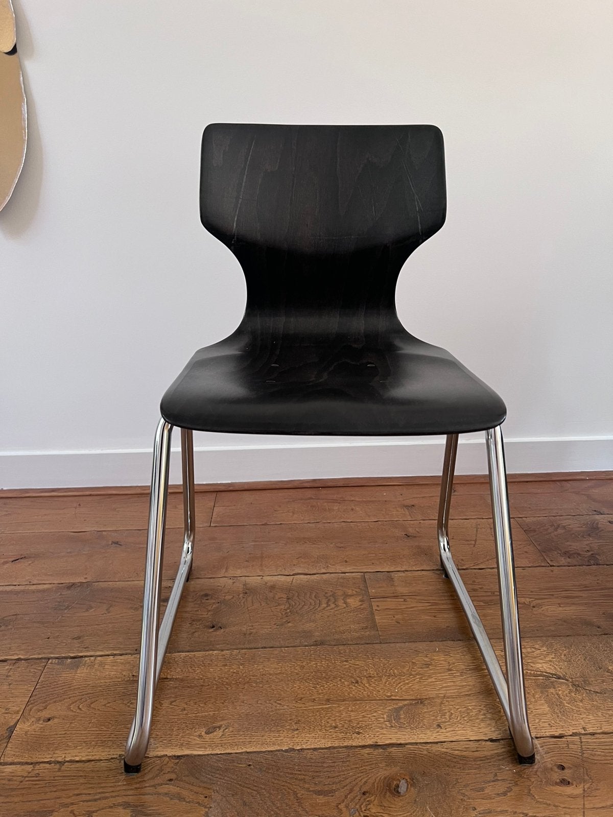 Vier vintage design eetkamerstoelen, Ophalen, Zo goed als nieuw, Zwart, Vier