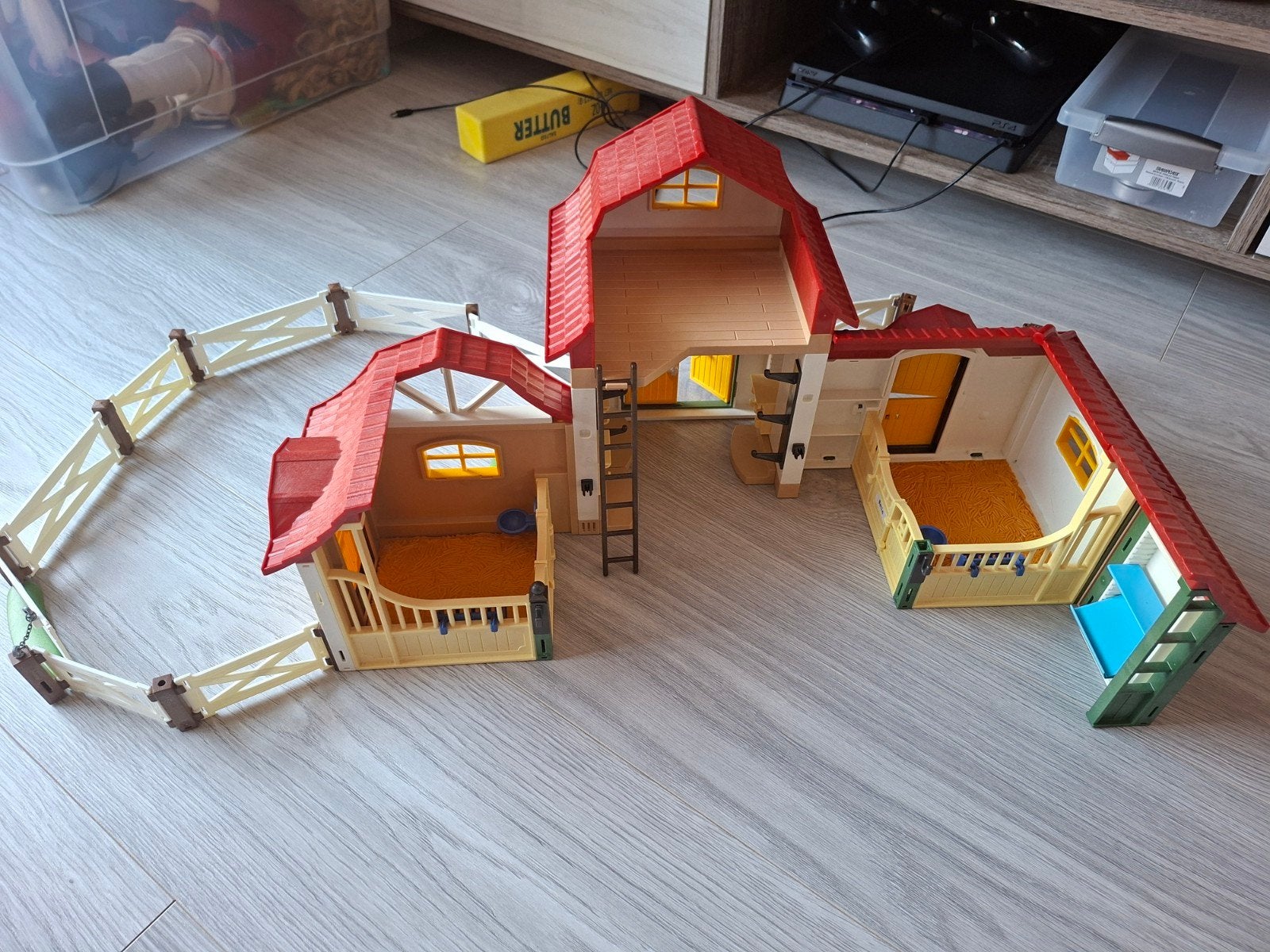 Playmobil Paardenstal met veel accessoires, Kinderen en Baby's, Speelgoed | Playmobil, Ophalen, Gebruikt, Gebouw, Losse onderdelen