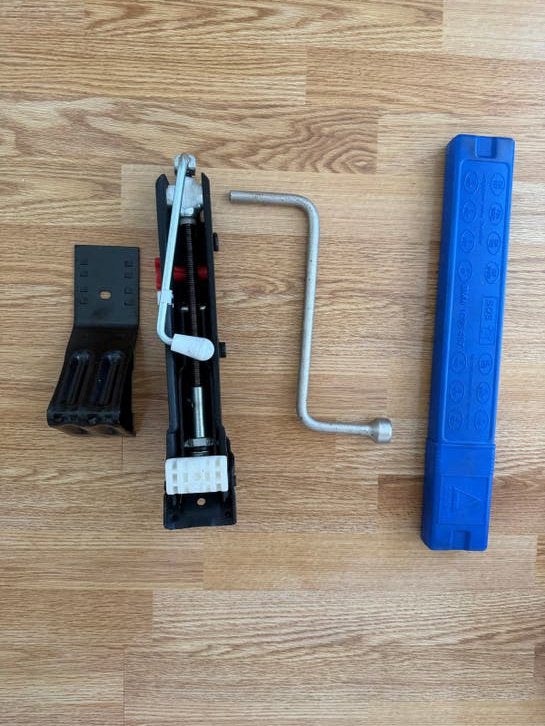 Schaarkrik met sleutel en opbergdoos - Zo goed als nieuw, Ophalen of Verzenden, Zo goed als nieuw, Mechanisch, Schaarkrik