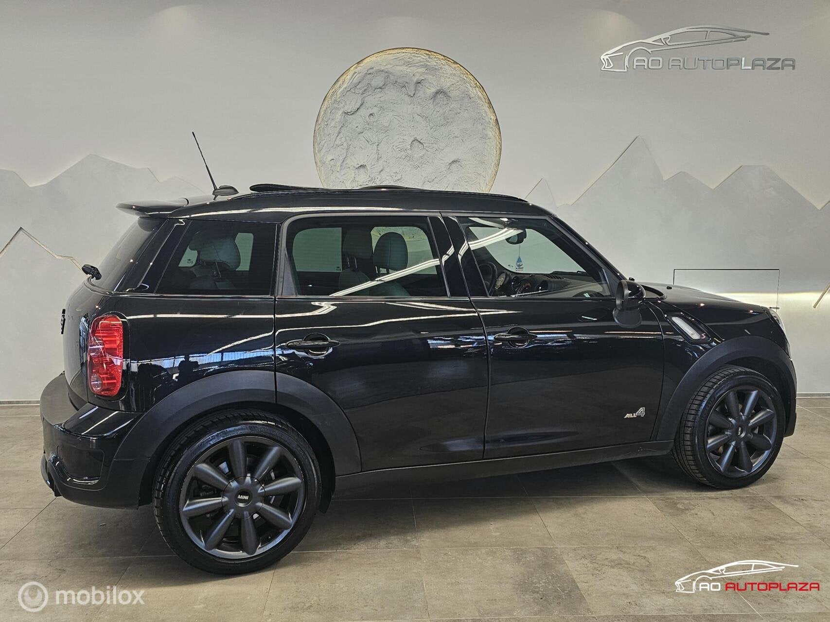 Mini Countryman 1.6 Cooper S ALL4 Chili Panorama/Leder/Navig, Auto's, Euro 5, 1380 kg, Zwart, Vierwielaandrijving