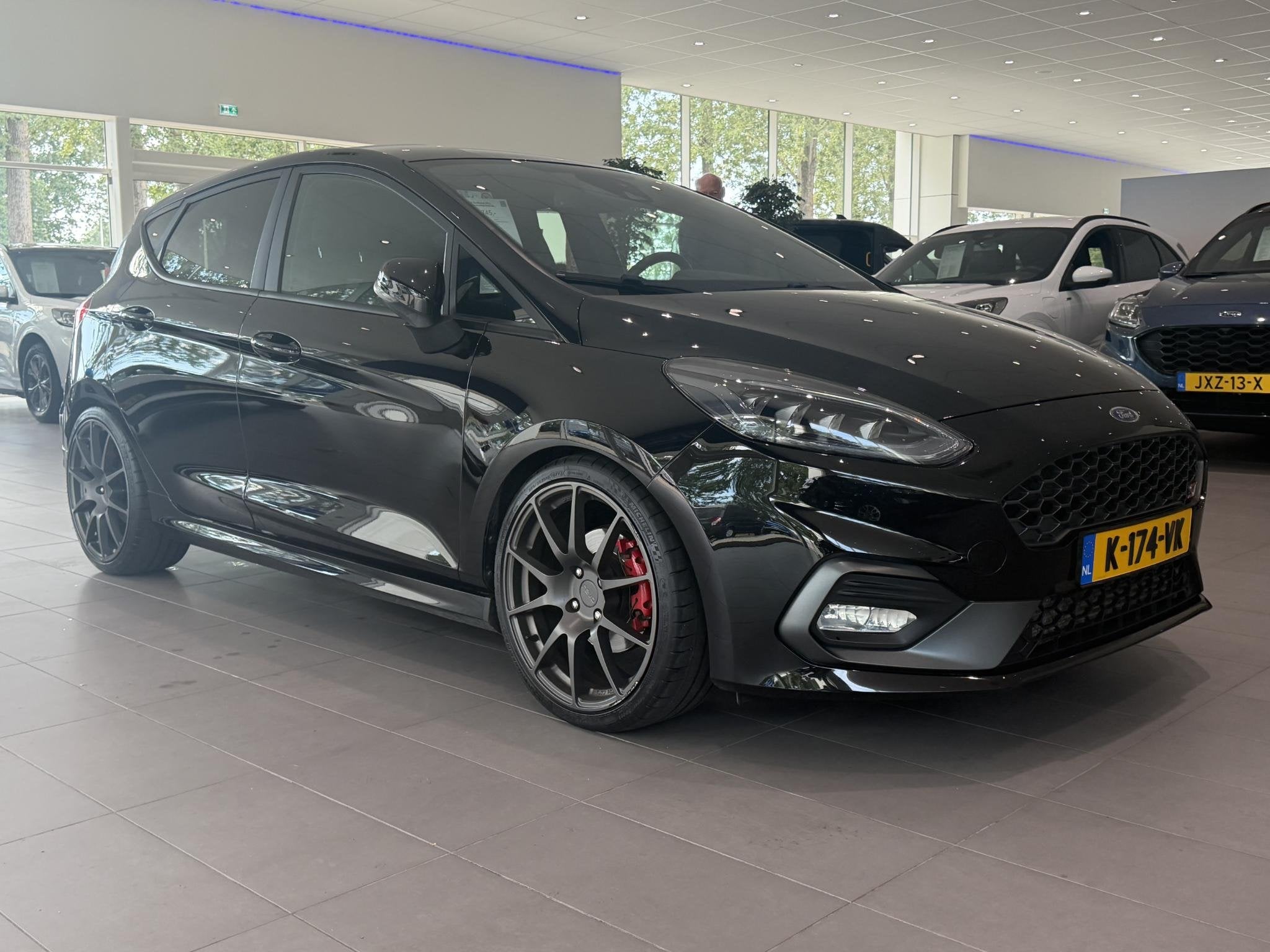 Ford Fiesta 1.5 EcoBoost ST-3 navigatie | applecarplay/andro, Auto's, Ford, Voorwielaandrijving, 12 maanden, Euro 6, Leder en Stof