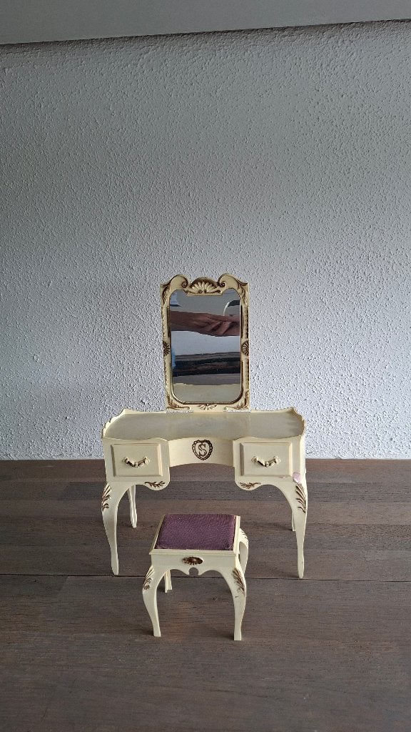 Sindy: salontafel en krukje, Ophalen of Verzenden, Gebruikt, Poppenhuis