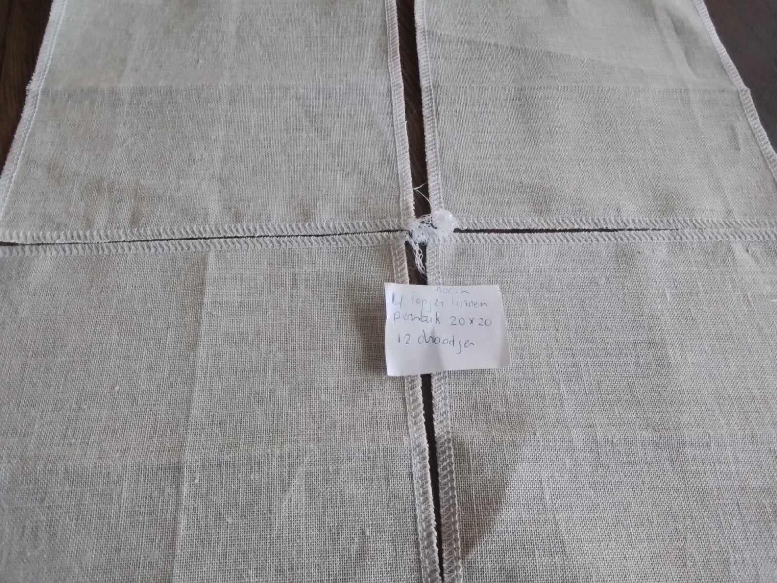 4 lapjes linnen per stuk 20 x 20 cm, 12 draadjes, Ophalen of Verzenden, Zo goed als nieuw, Handborduren, Onderdeel of Toebehoren